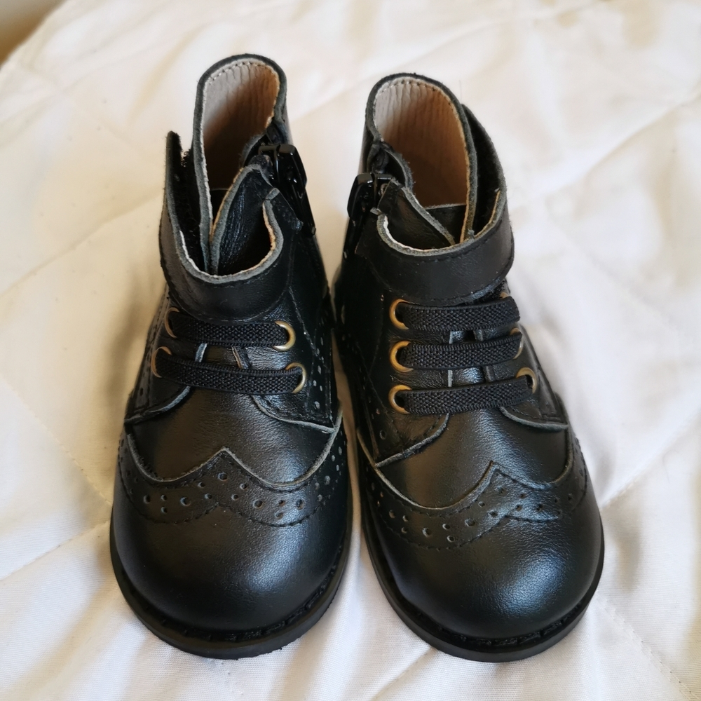 SOLD ON FB- Little Eva Rose & Co Black Leather boots (size 5- baby) - Picture 1 of 14